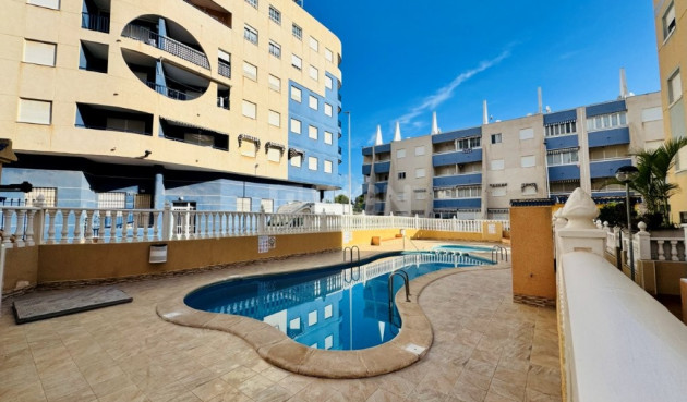 Odsprzedaż - Mieszkanie w bloku - La Mata - Costa Blanca