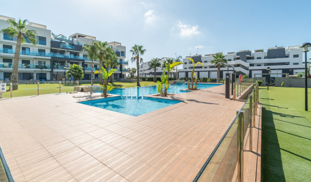 Odsprzedaż - Mieszkanie w bloku - El Raso - Costa Blanca