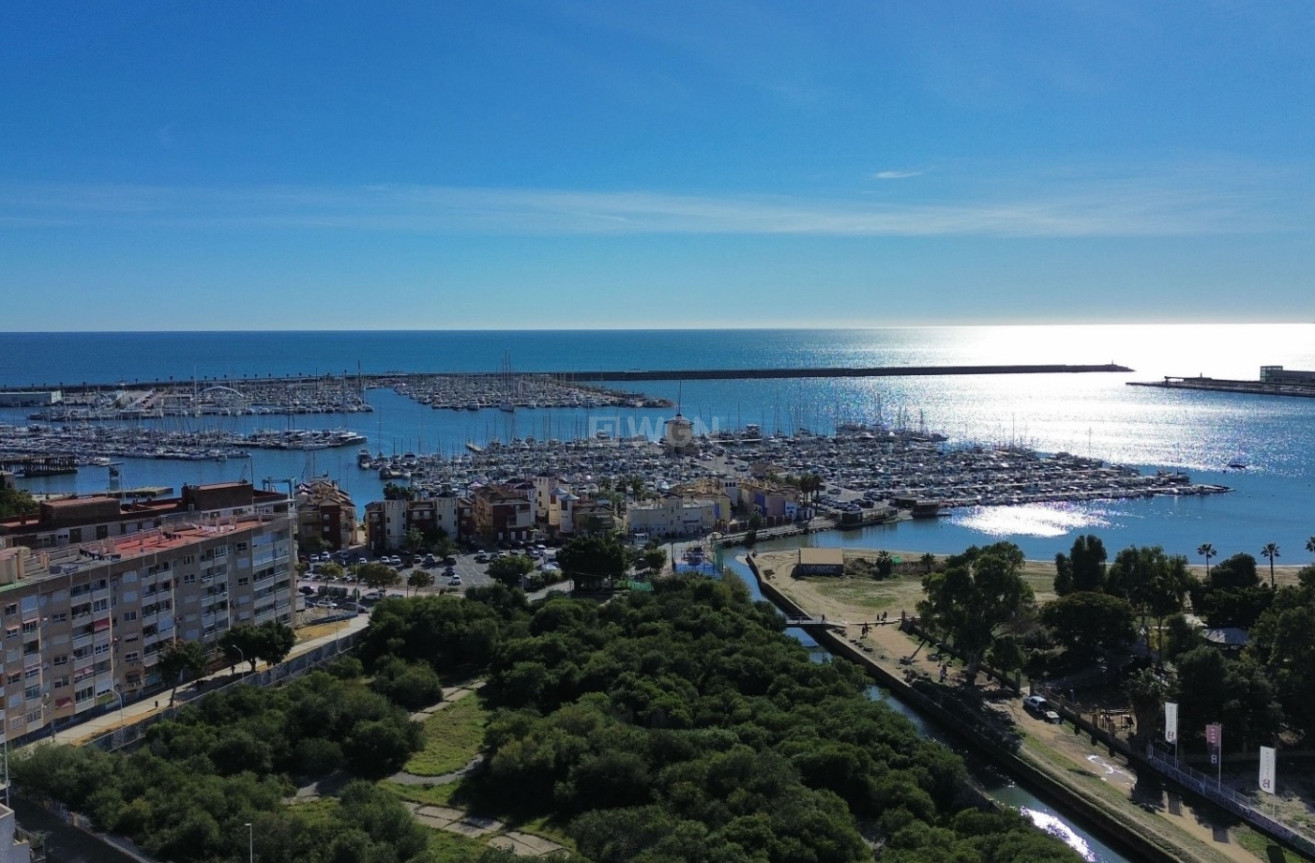 Odsprzedaż - Mieszkanie w bloku - Torrevieja - Costa Blanca