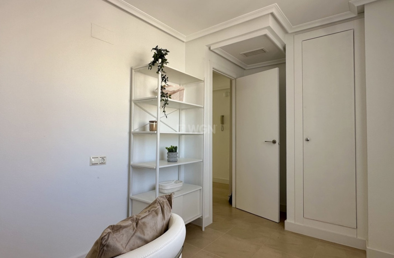Odsprzedaż - Mieszkanie w bloku - Torrevieja - Costa Blanca