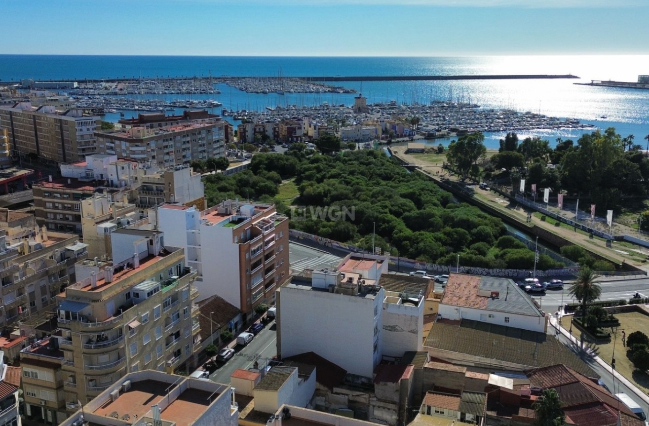 Odsprzedaż - Mieszkanie w bloku - Torrevieja - Costa Blanca