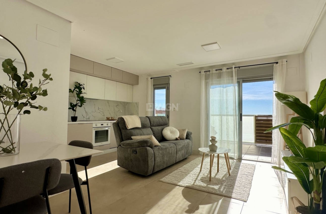 Odsprzedaż - Mieszkanie w bloku - Torrevieja - Costa Blanca