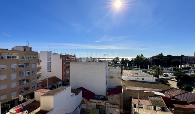 Odsprzedaż - Mieszkanie w bloku - Torrevieja - Costa Blanca