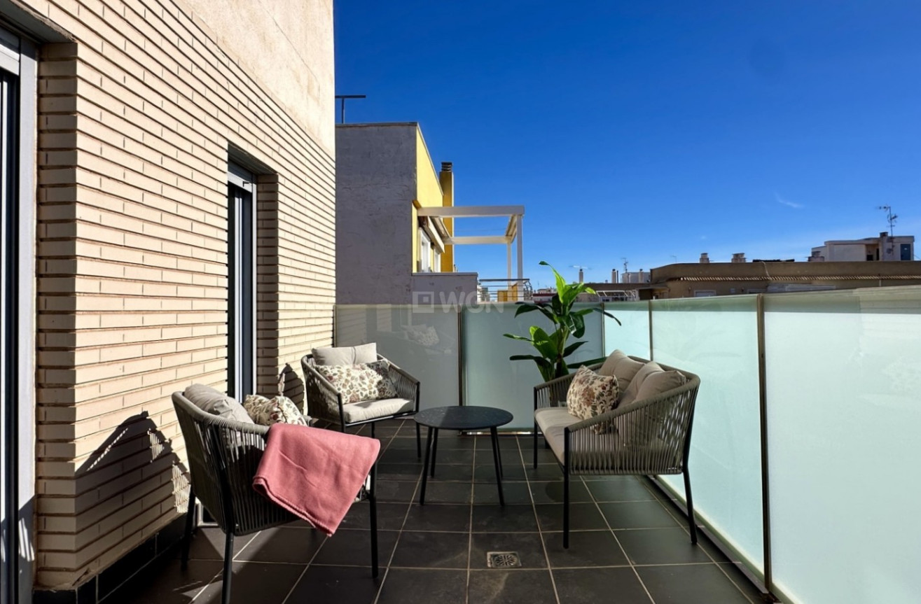 Odsprzedaż - Mieszkanie w bloku - Torrevieja - Costa Blanca