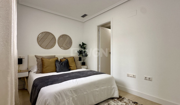 Odsprzedaż - Mieszkanie w bloku - Torrevieja - Costa Blanca