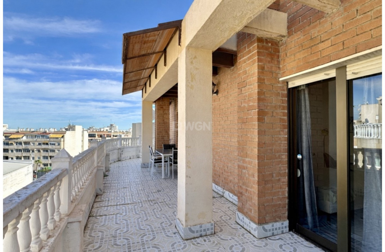 Odsprzedaż - Mieszkanie w bloku - Torrevieja - Costa Blanca