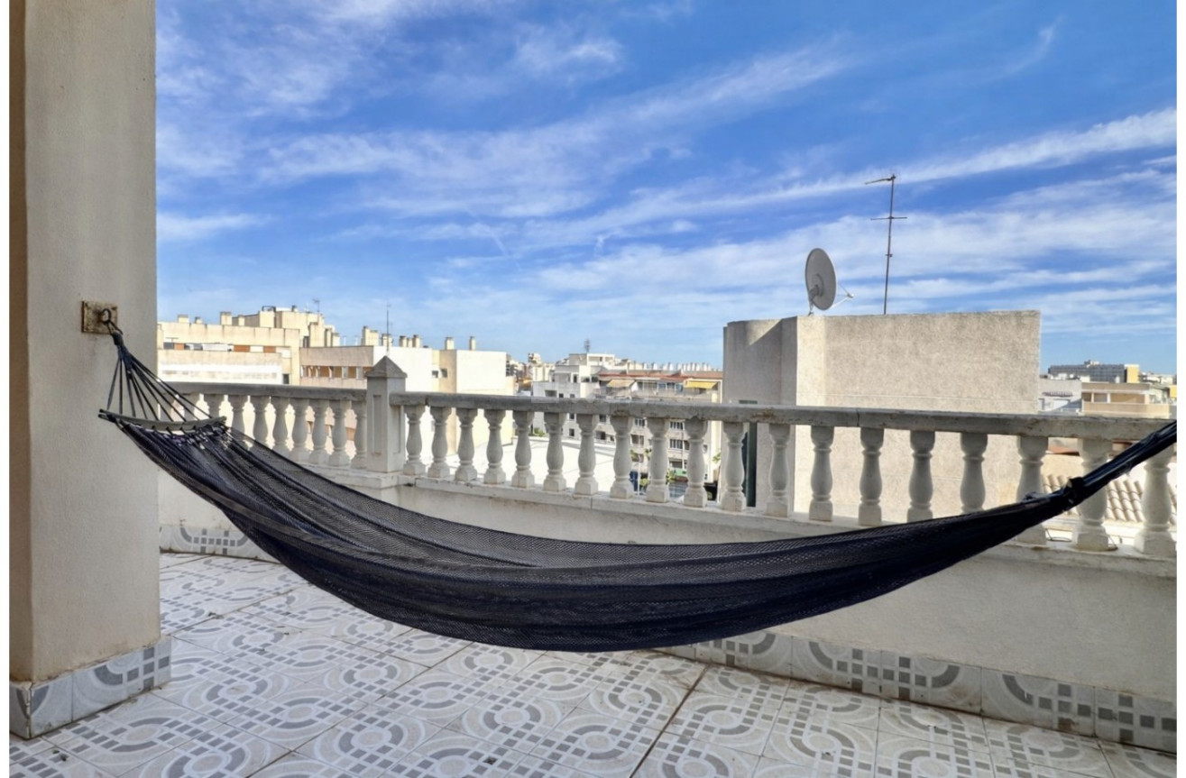 Odsprzedaż - Mieszkanie w bloku - Torrevieja - Costa Blanca