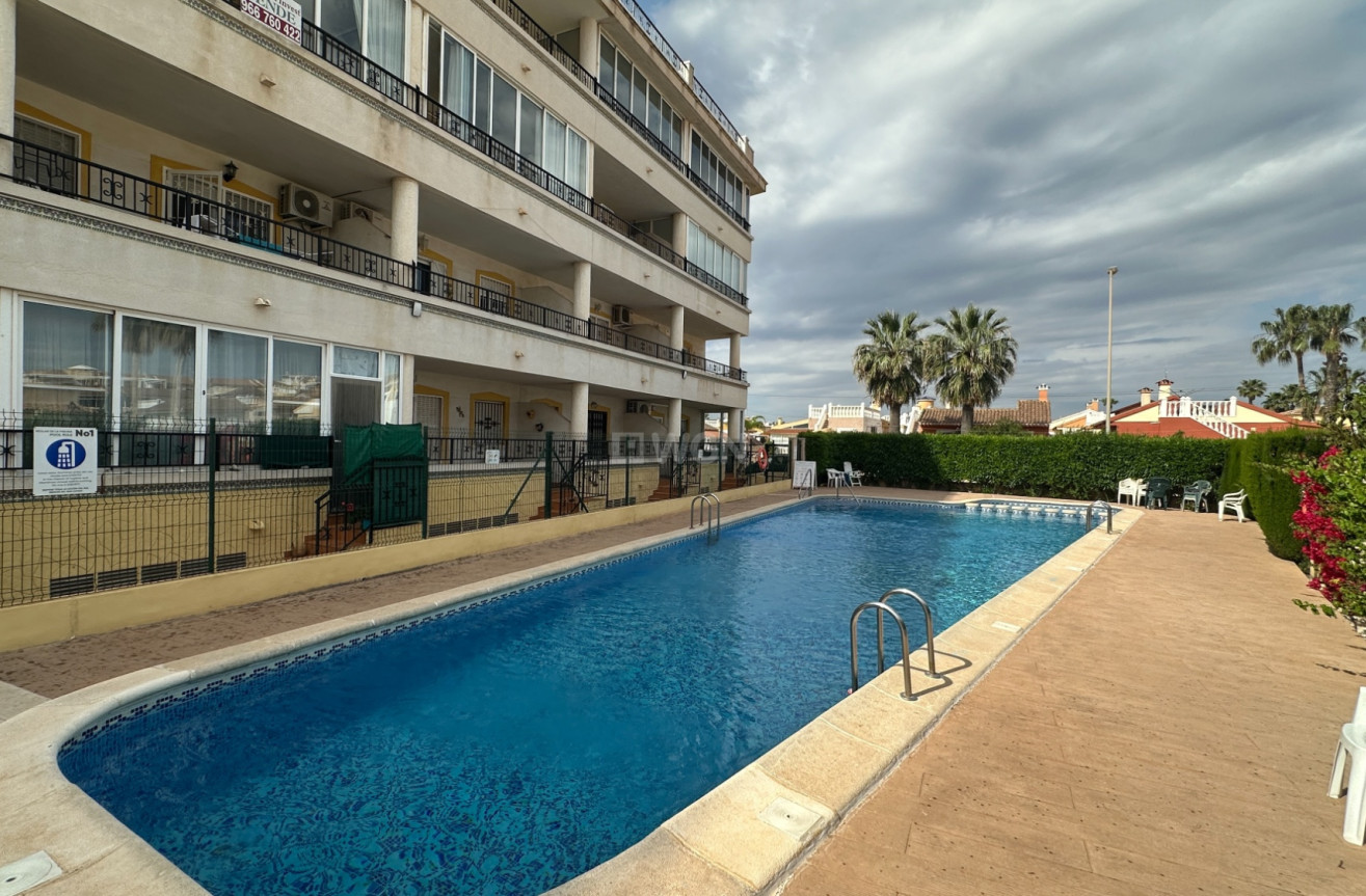 Odsprzedaż - Mieszkanie w bloku - Orihuela Costa - Costa Blanca