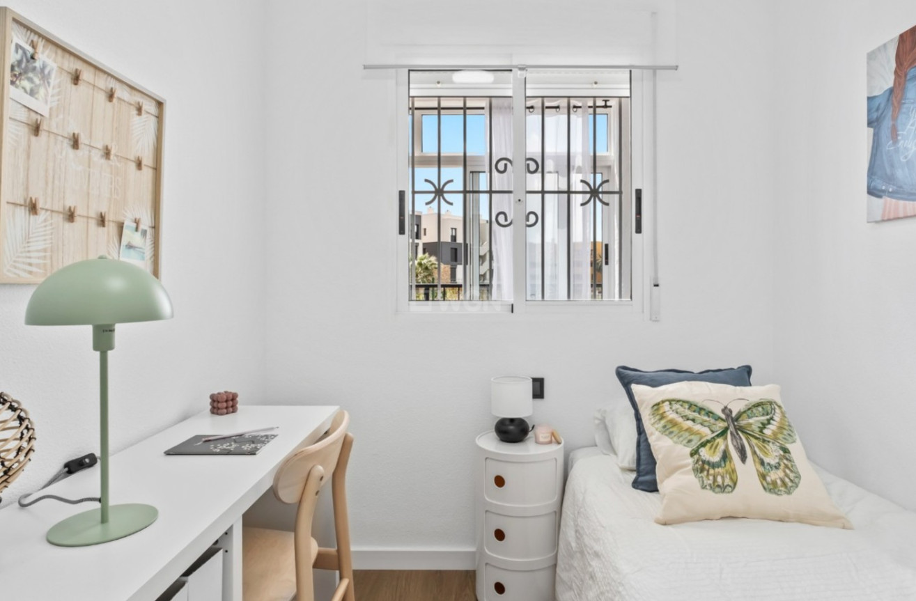 Odsprzedaż - Mieszkanie w bloku - Orihuela Costa - Costa Blanca