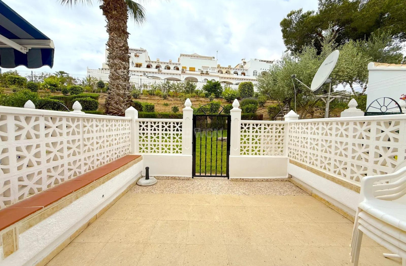 Odsprzedaż - Mieszkanie w bloku - Torrevieja - La Mata