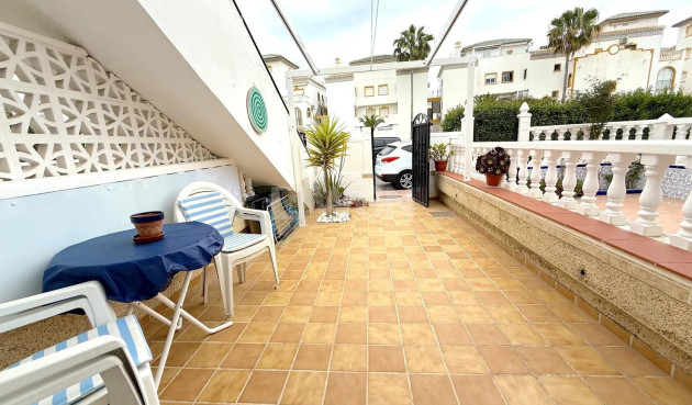Odsprzedaż - Mieszkanie w bloku - Torrevieja - La Mata