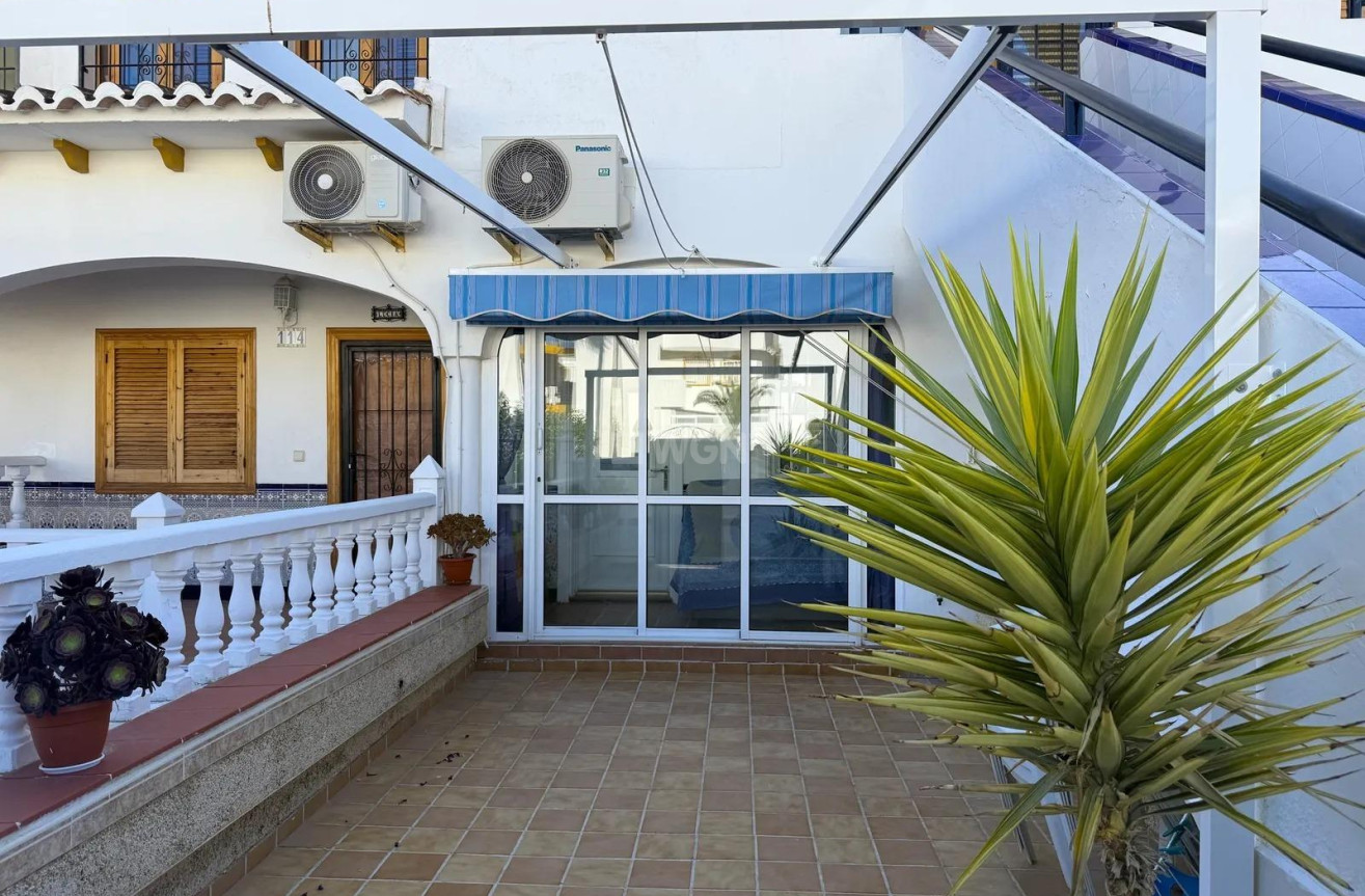 Odsprzedaż - Mieszkanie w bloku - Torrevieja - La Mata