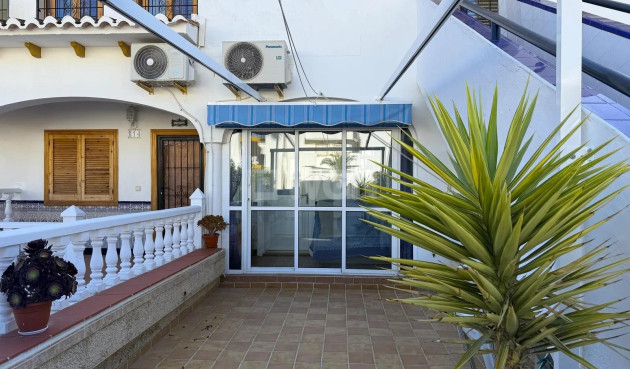 Odsprzedaż - Mieszkanie w bloku - Torrevieja - La Mata