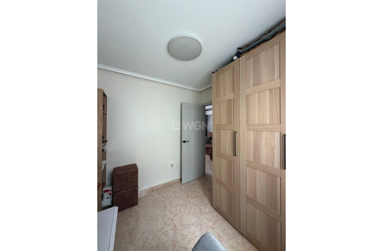 Odsprzedaż - Mieszkanie w bloku - Torrevieja - Centro