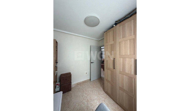 Odsprzedaż - Mieszkanie w bloku - Torrevieja - Centro