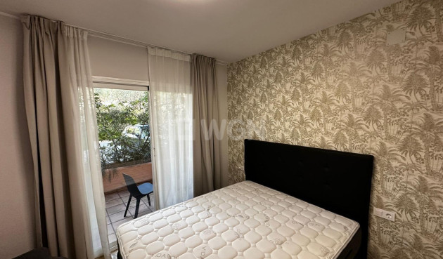 Odsprzedaż - Mieszkanie w bloku - Marbella - Lomas De Rio Verde
