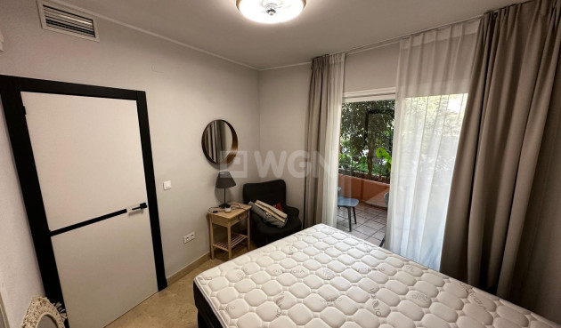 Odsprzedaż - Mieszkanie w bloku - Marbella - Lomas De Rio Verde