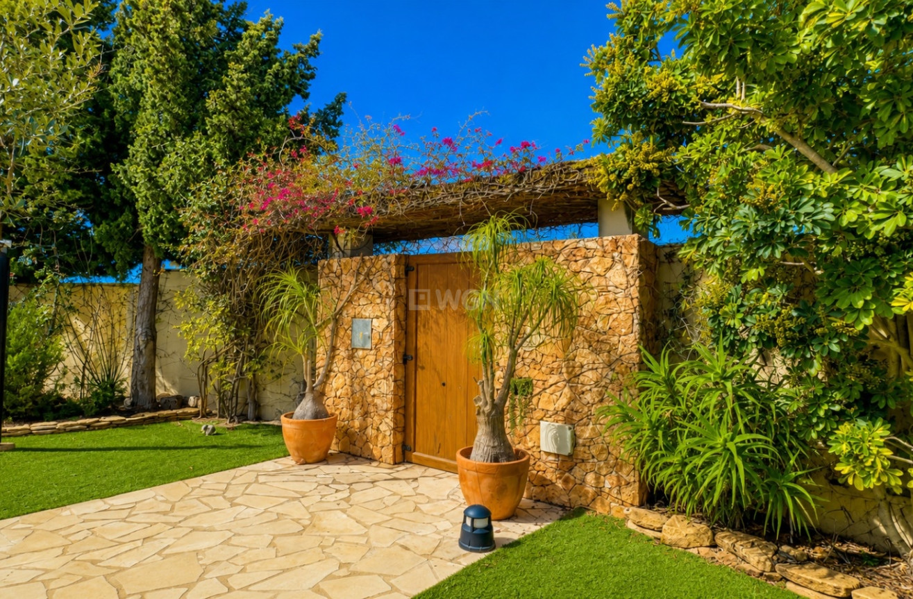 Odsprzedaż - Villa - Dehesa de Campoamor - Costa Blanca