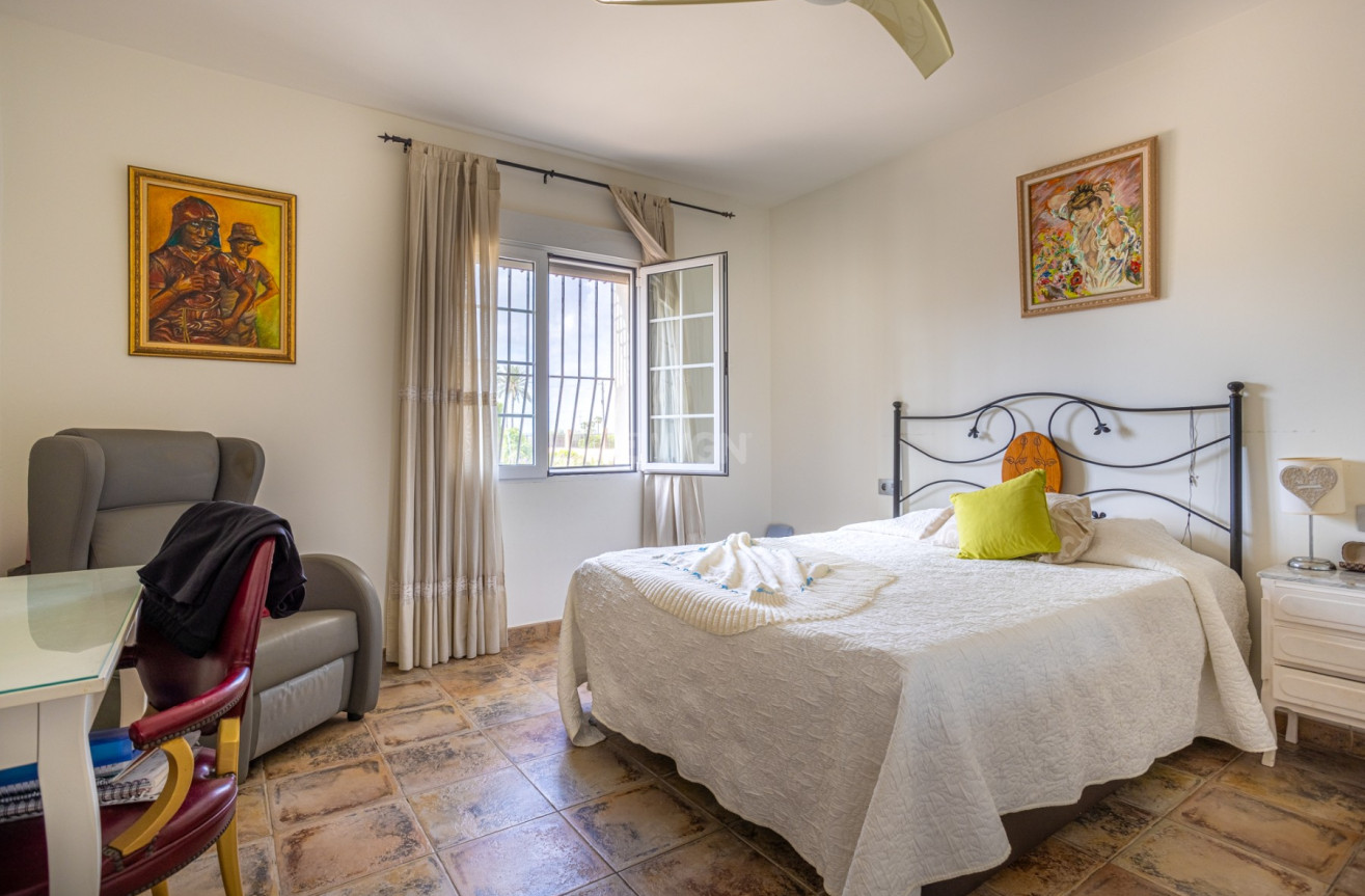 Odsprzedaż - Villa - Elche - Costa Blanca