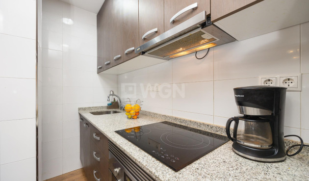 Odsprzedaż - Mieszkanie w bloku - Torrevieja - Centro