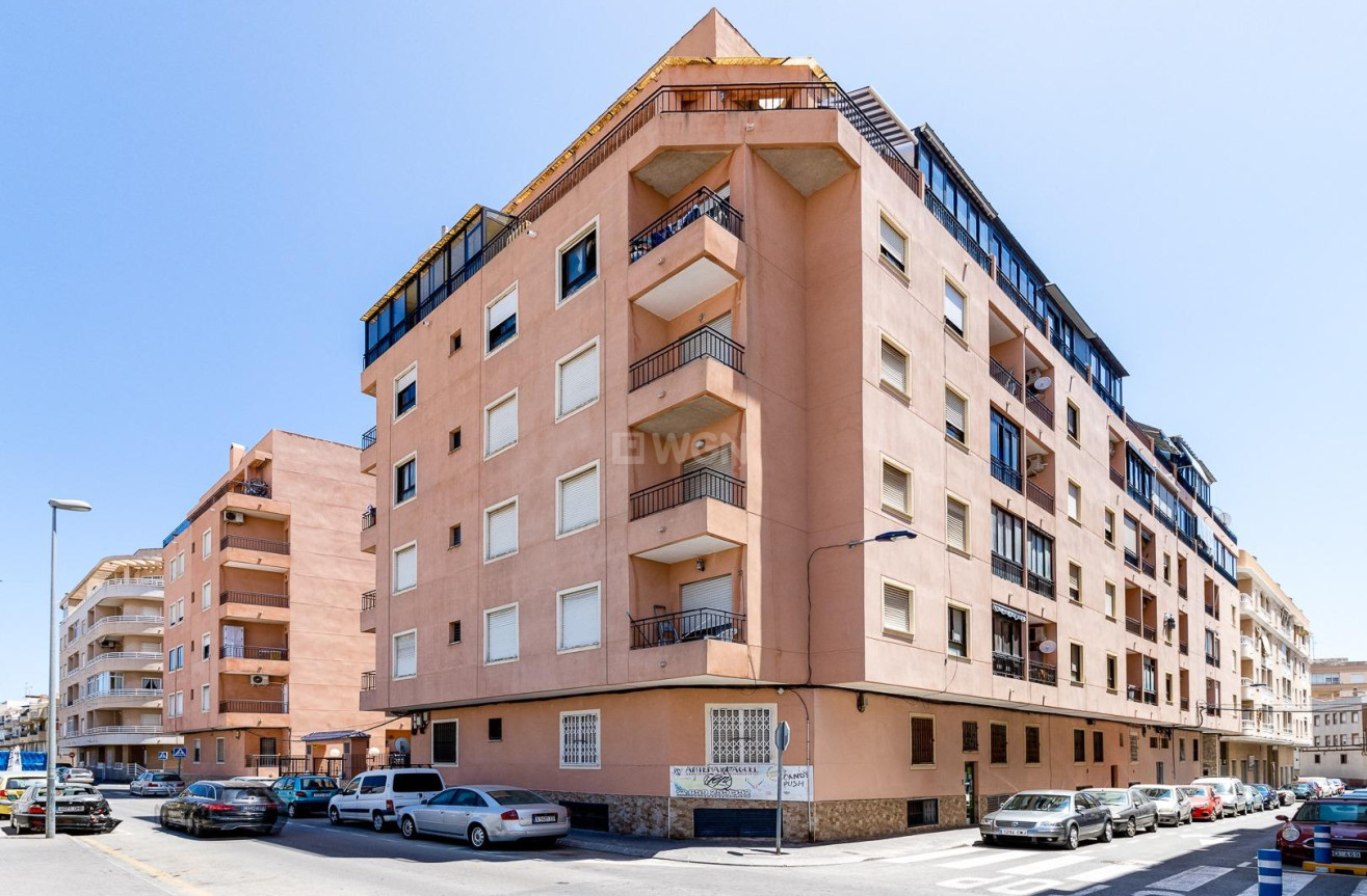 Odsprzedaż - Mieszkanie w bloku - Torrevieja - Centro