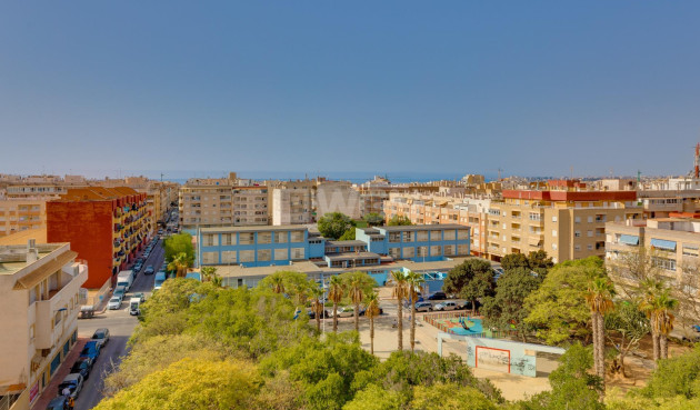Odsprzedaż - Mieszkanie w bloku - Torrevieja - Centro