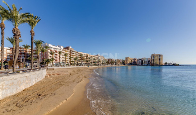 Odsprzedaż - Mieszkanie w bloku - Torrevieja - Centro