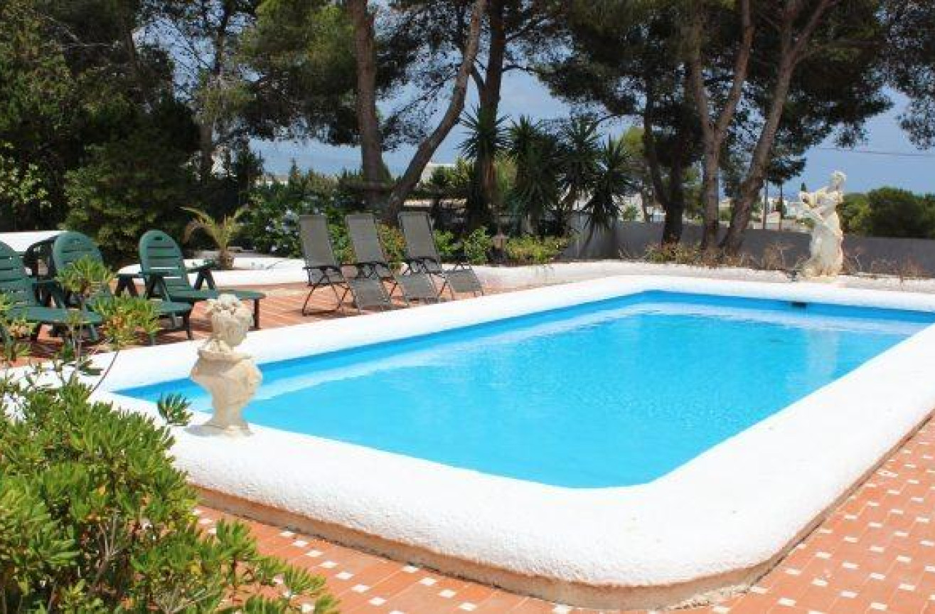 Odsprzedaż - Villa - Orihuela Costa - Villamartín