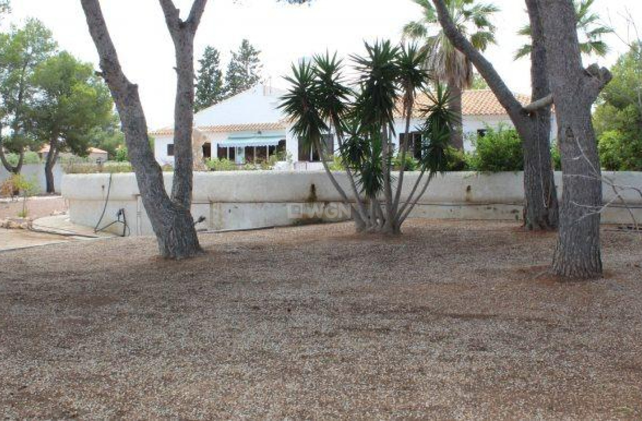 Odsprzedaż - Villa - Orihuela Costa - Villamartín