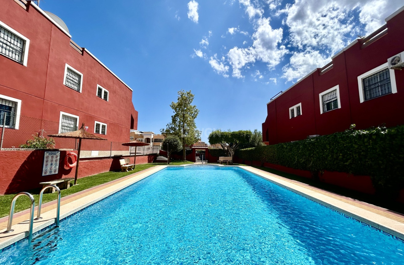 Odsprzedaż - Mieszkanie w bloku - Los Altos - Costa Blanca