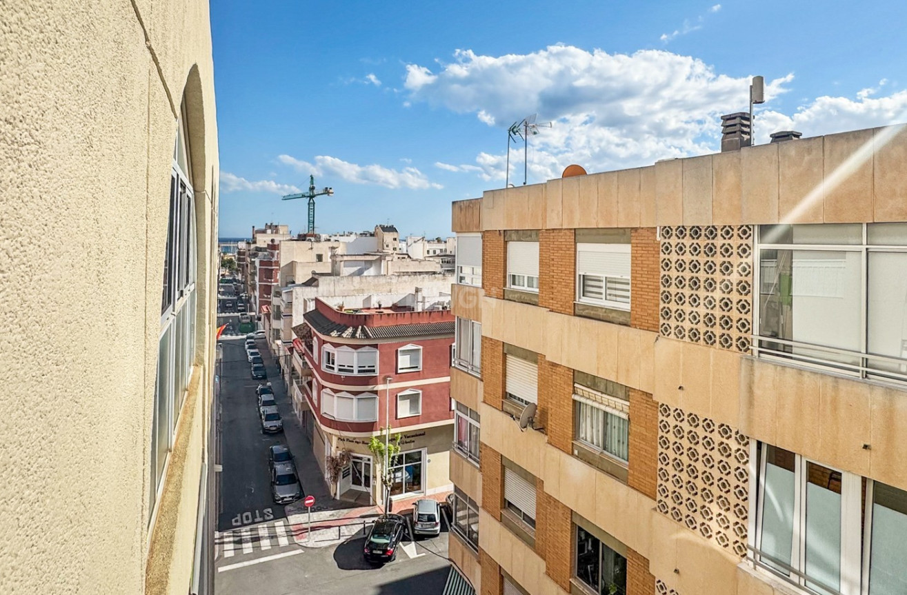 Odsprzedaż - Mieszkanie w bloku - Torrevieja - Costa Blanca