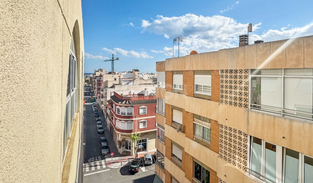 Odsprzedaż - Mieszkanie w bloku - Torrevieja - Costa Blanca