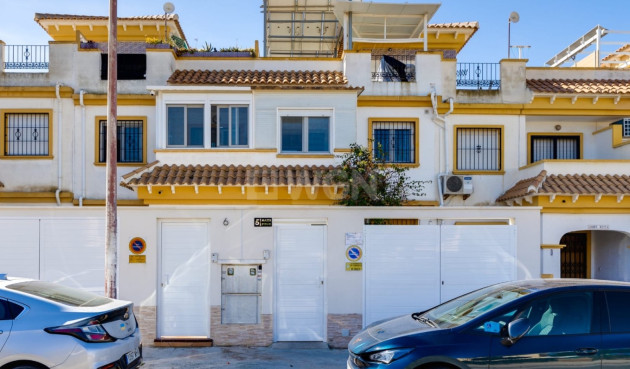 Odsprzedaż - Kamienica - Torrevieja - Costa Blanca