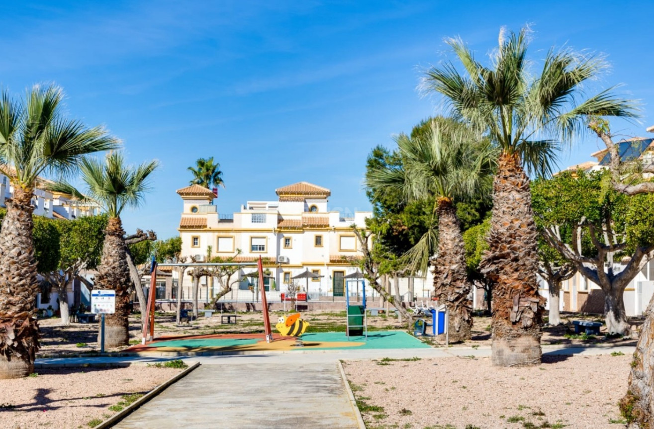 Odsprzedaż - Kamienica - Torrevieja - Costa Blanca