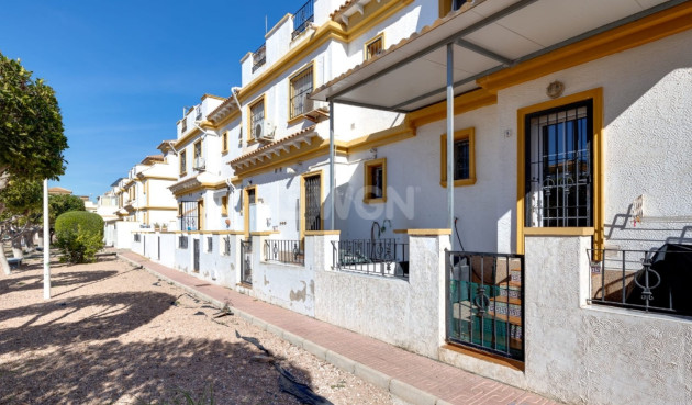 Odsprzedaż - Kamienica - Torrevieja - Costa Blanca