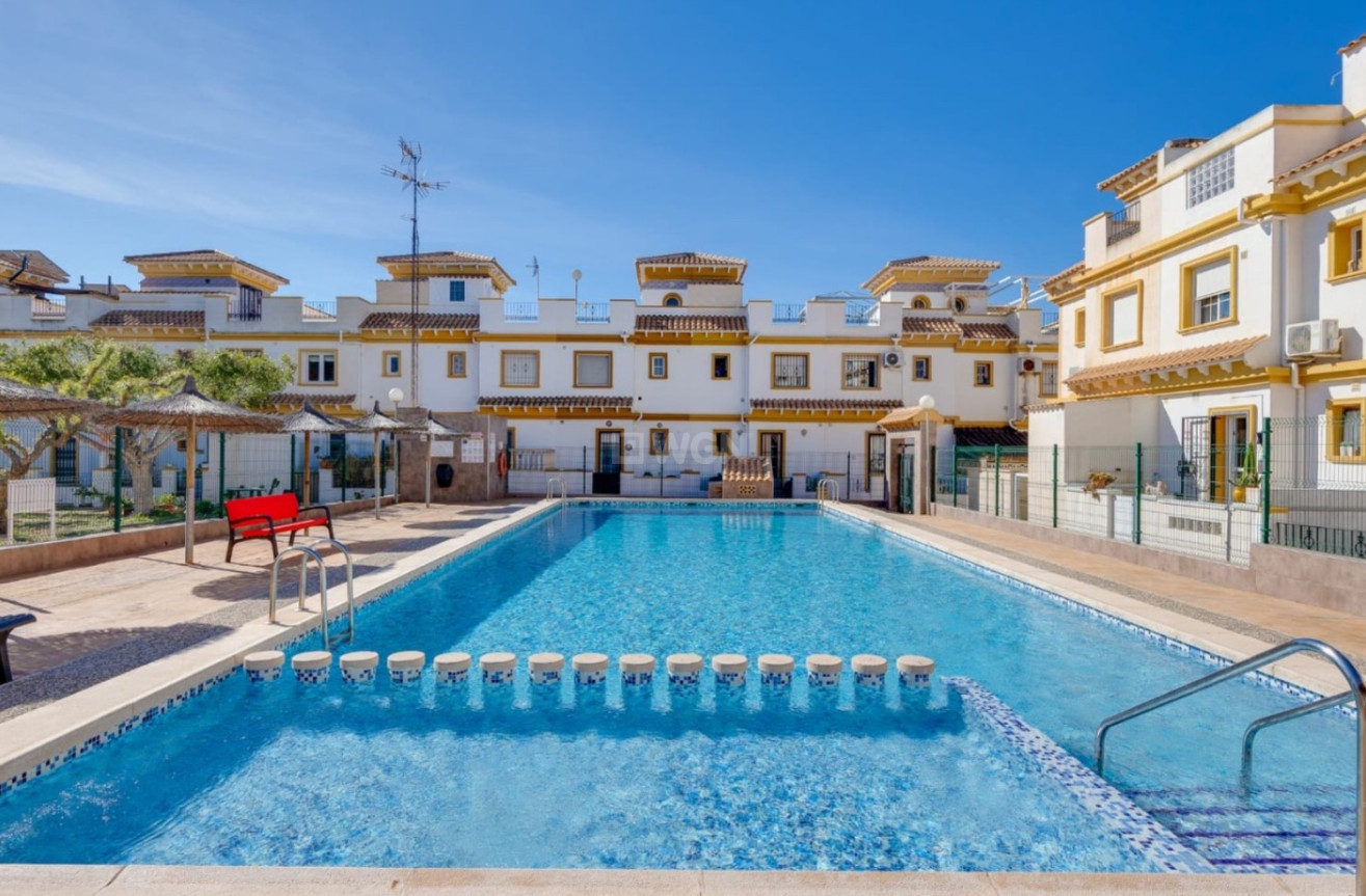 Odsprzedaż - Kamienica - Torrevieja - Costa Blanca