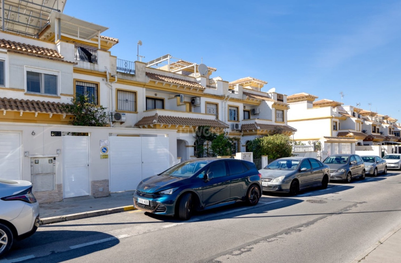 Odsprzedaż - Kamienica - Torrevieja - Costa Blanca