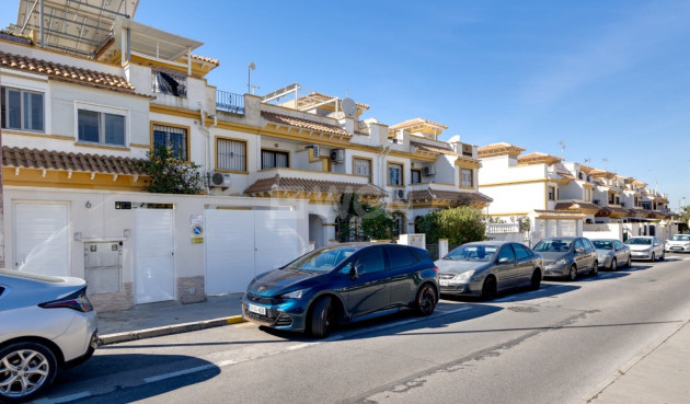 Odsprzedaż - Kamienica - Torrevieja - Costa Blanca
