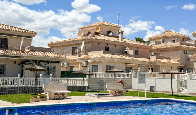 Odsprzedaż - Mieszkanie w bloku - Orihuela Costa - Costa Blanca