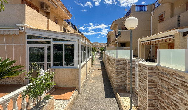 Odsprzedaż - Mieszkanie w bloku - Orihuela Costa - Costa Blanca
