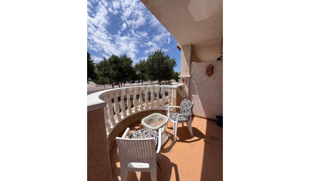 Odsprzedaż - Kamienica - Villamartin - Costa Blanca