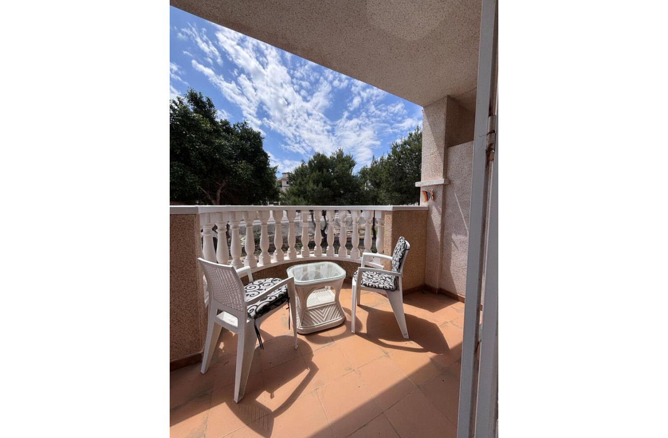 Odsprzedaż - Kamienica - Villamartin - Costa Blanca