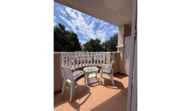 Odsprzedaż - Kamienica - Villamartin - Costa Blanca