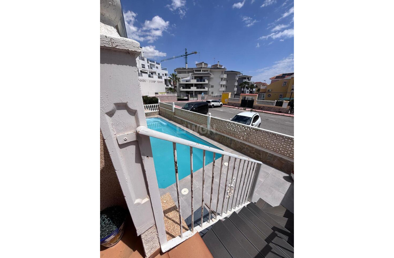 Odsprzedaż - Kamienica - Villamartin - Costa Blanca