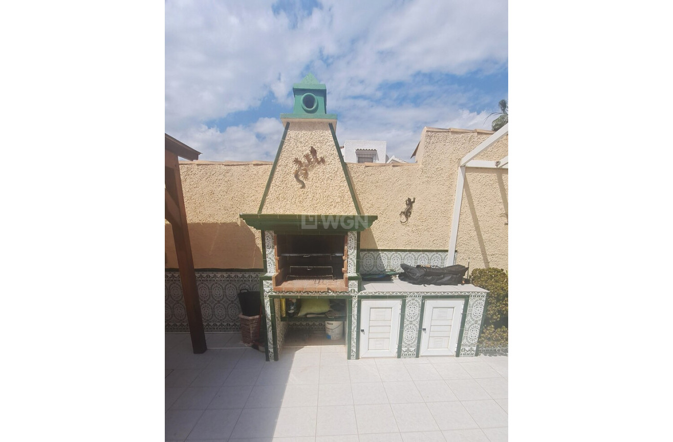 Odsprzedaż - Villa - Villamartin - Costa Blanca