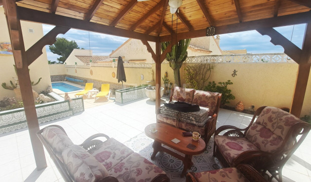 Odsprzedaż - Villa - Villamartin - Costa Blanca