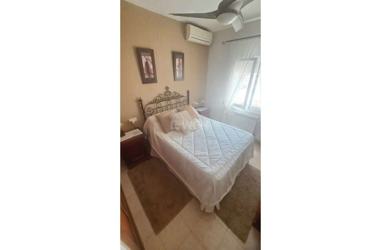 Odsprzedaż - Villa - Villamartin - Costa Blanca