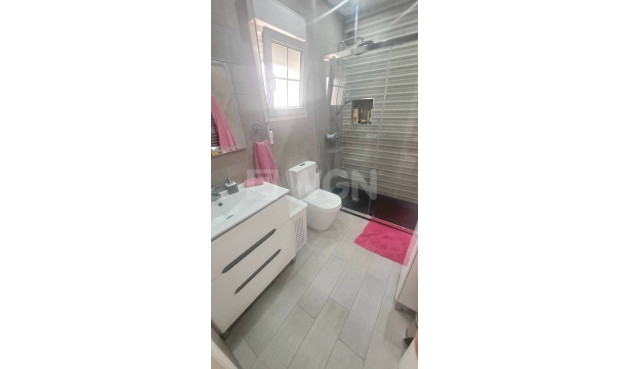 Odsprzedaż - Villa - Villamartin - Costa Blanca