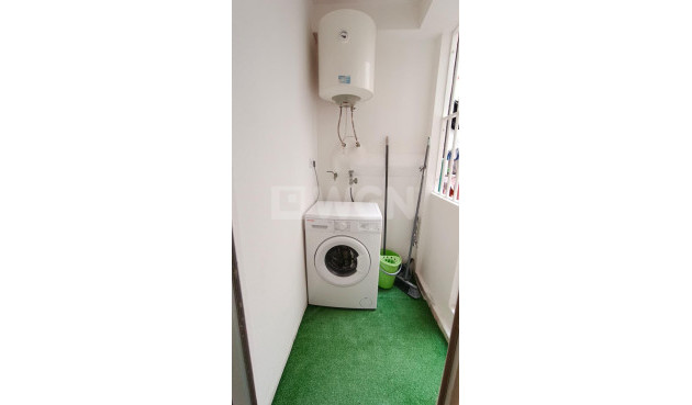 Odsprzedaż - Mieszkanie w bloku - Torrevieja - Centro