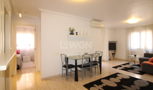Odsprzedaż - Mieszkanie w bloku - Torrevieja - Centro